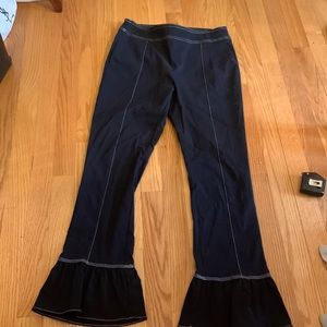 INC International Concept size 4 Black pull up cropped pants with a flare ankle